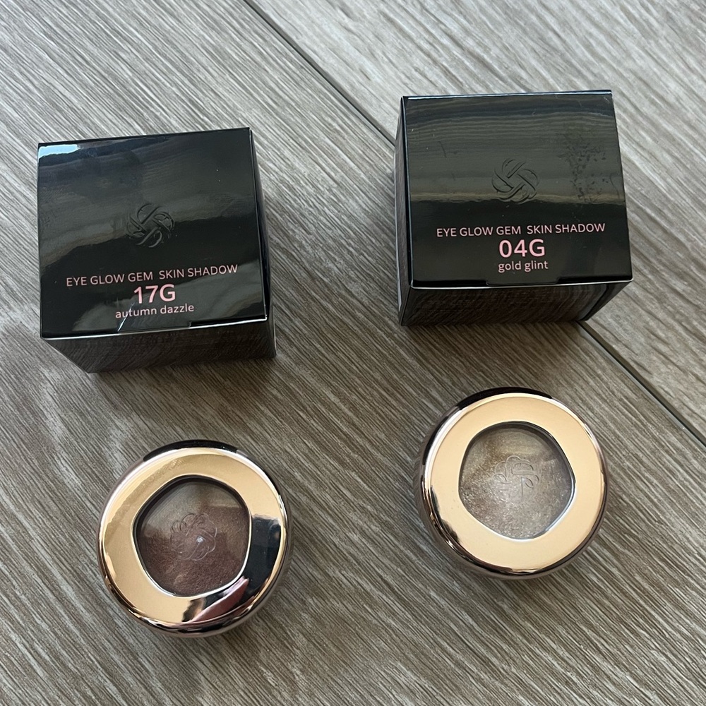 DECORTE Eye Glow Gem
Autumn Dazzle Gold Glint Glossy Eye Color Eyeshadow